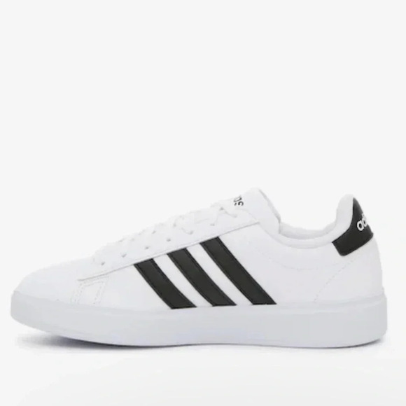 Adidas - Picture 1 of 9